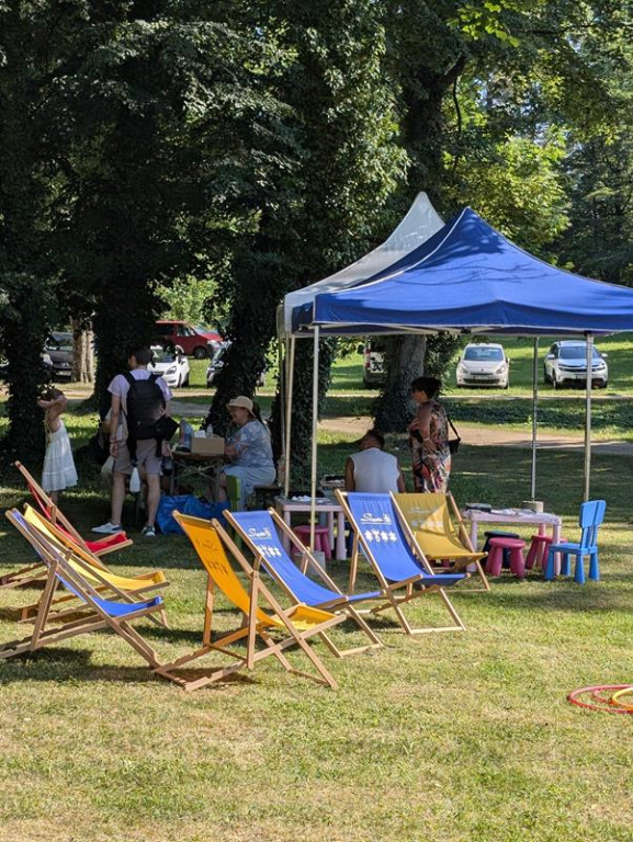 Zwiedzanie pałacu, koncerty i pokazy sprzętu wojskowego