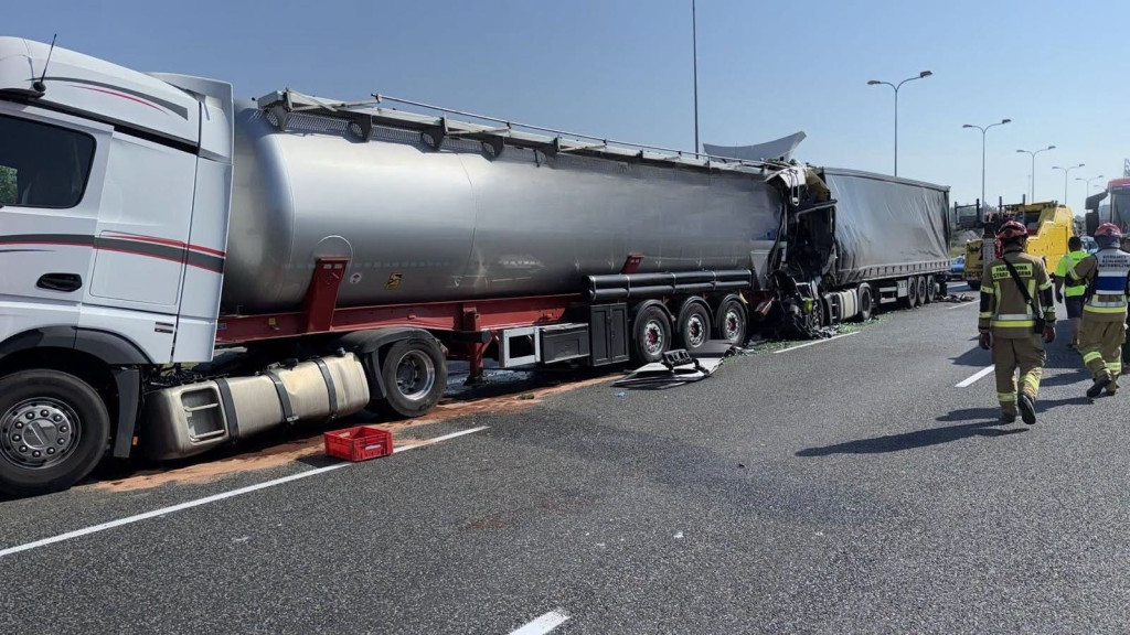 Śmiertelny wypadek na A4. Zderzenie 4 ciężarówek