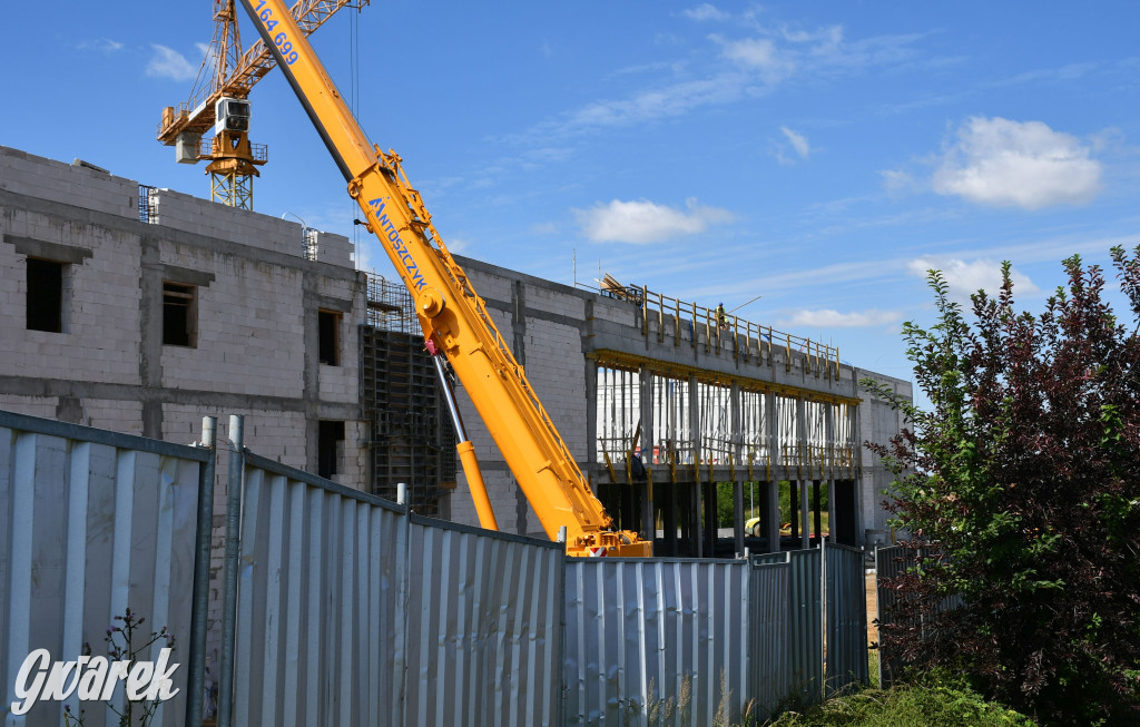 Tarnowskie Góry. Budowa marketu trwa, są oferty pracy