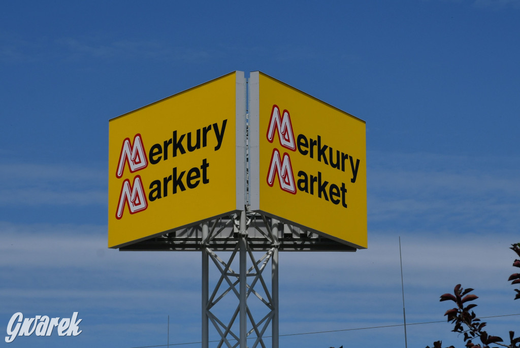 Tarnowskie Góry. Budowa marketu trwa, są oferty pracy