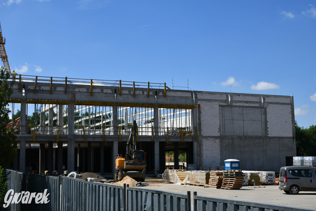 Tarnowskie Góry. Budowa marketu trwa, są oferty pracy