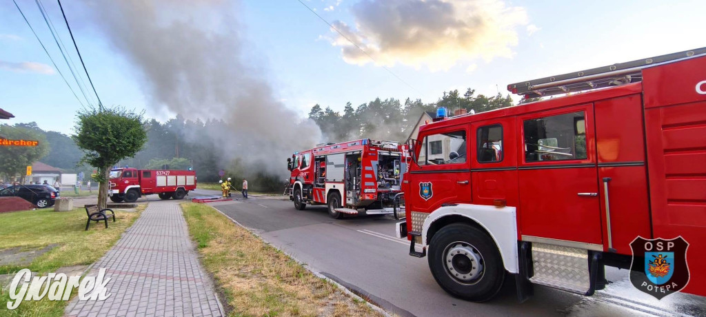 Powiat tarnogórski. Auto stanęło w ogniu