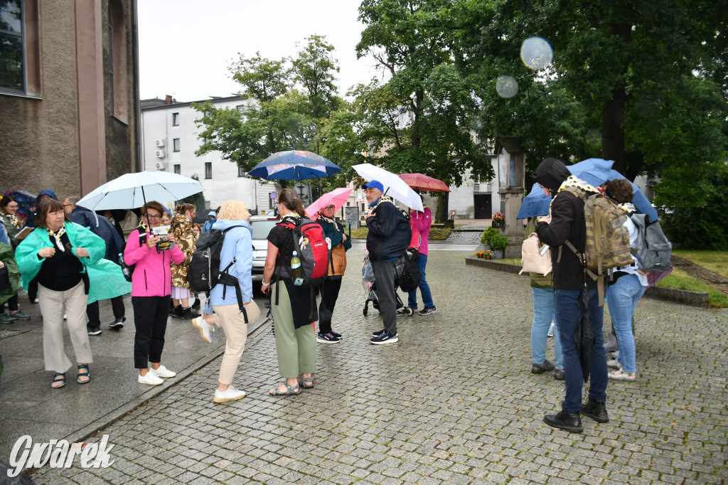 Tarnowskie Góry. Pielgrzymów deszcz nie wystraszył