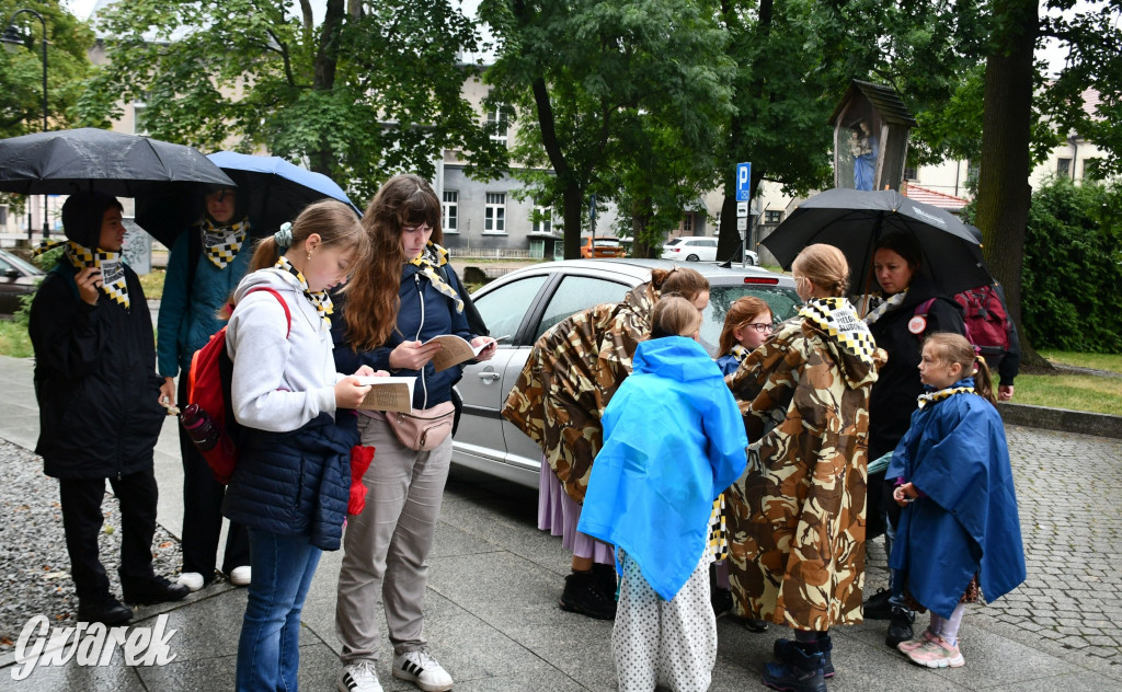 Tarnowskie Góry. Pielgrzymów deszcz nie wystraszył