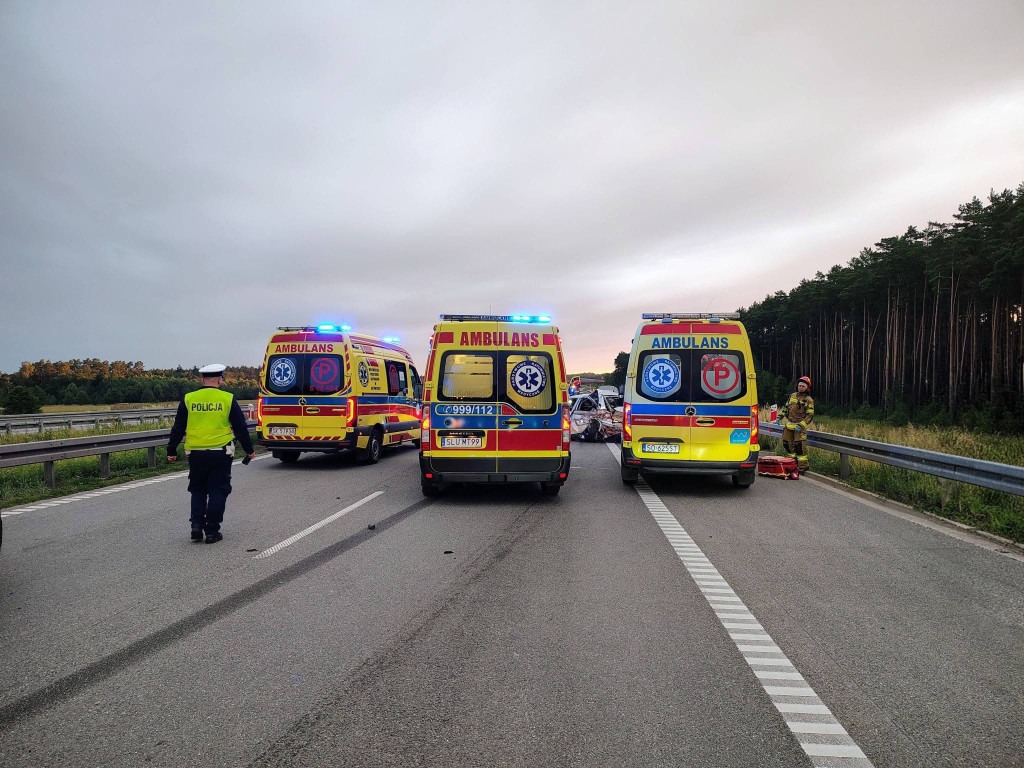 Karambol na A1, kilka osób poszkodowanych