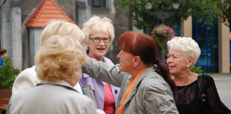 Spotkały się 50 lat po maturze