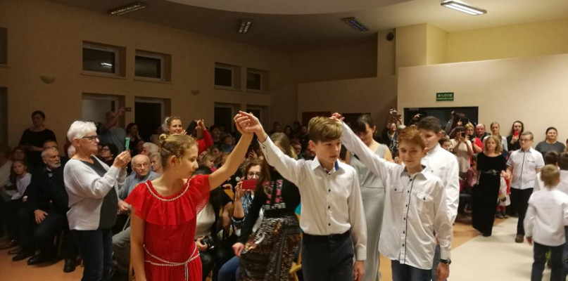 Szkolny spektakl w Potępie