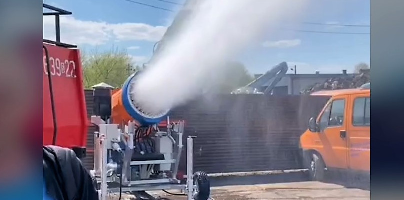 Do akcji zostanie wykorzystana armatka, któa ma funkcję rozpylania cchemikalów. Fot. Archiwum Olmetu