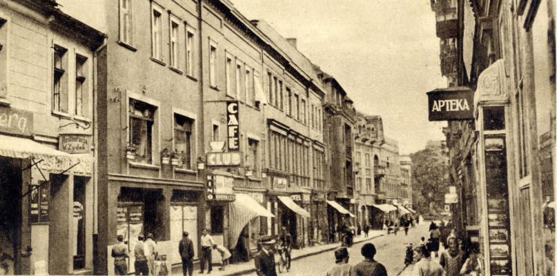 Kino Nowości przy ul. Krakowskiej 10 w Tarnowskich Górach (pocztówka ze zbiorów Beaty i Jacka Kalke)