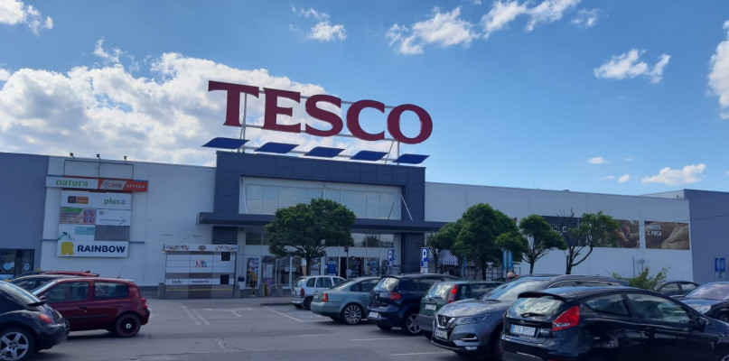 Tesco zmieni szyld. Teraz będzie tam Netto. Fot. Jacek Tarski 