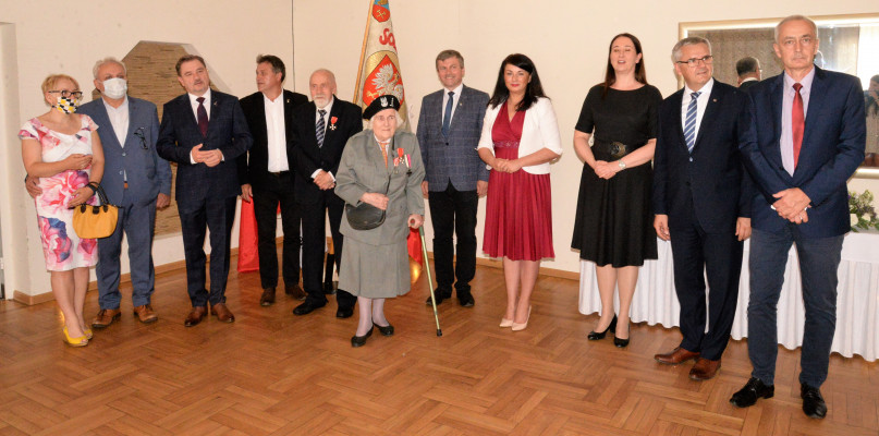 W niedzielę, 5 lipca w Centrum bankietowym "Koral" w Miasteczku Śląskim wręczono Krzyże Kawalerskie Orderu Odrodzenia Polski. Otrzymali je Barbara Babirecka i Ignacy Pietruszka.  Fot. Jarosław Myśliwski