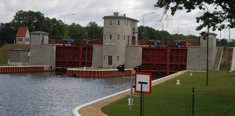 Śluza Rudziniec jest jedną z sześciu na Kanale Gliwickim. Architektura budowli miała na celu ukazanie potęgi Rzeszy Niemieckiej. Fot. Jarosław Myśliwski 
