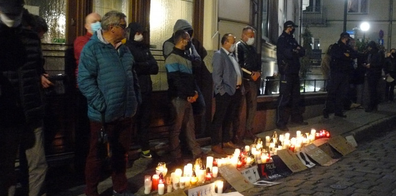 Pod biurem posłanki Barbary Dziuk. Fot. Agnieszka Reczkin