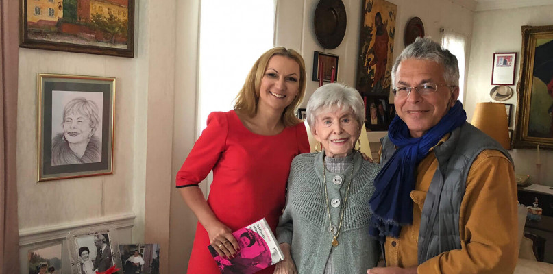 Kaja Mirecka-Ploss razem z producentką Barbara Grünberg i reżyserem Sławomirem Grünbergiem. Fot.  LOGTV Films Polska