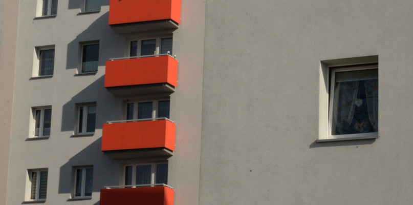 Pierwszy projekt dotyczył dwóch budynków mieszkalnych położonych przy alei Kwiatów 1 i 3 na Osadzie Jana  Fot. Jarosław Myśliwski