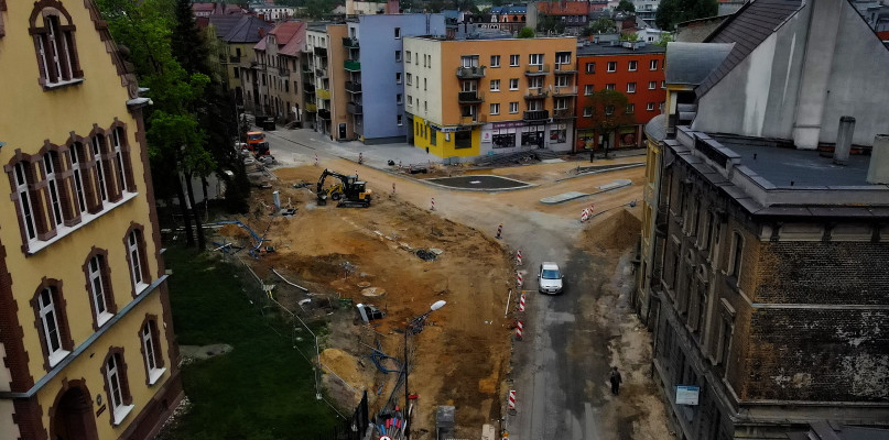 Tarnowskie Góry. Trwa budowa ronda na skrzyżowaniu ulic Powstańców Śląskich i Opolskiej. Fot. Jarosław Myśliwski