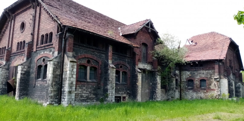 Wtopa z folwarkiem. Gmina na minusie, co najmniej półmilionowym