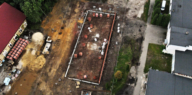 Tarnowskie góry. W Rybnej budują market Dino. Fot. Jarosław Myśliwski 