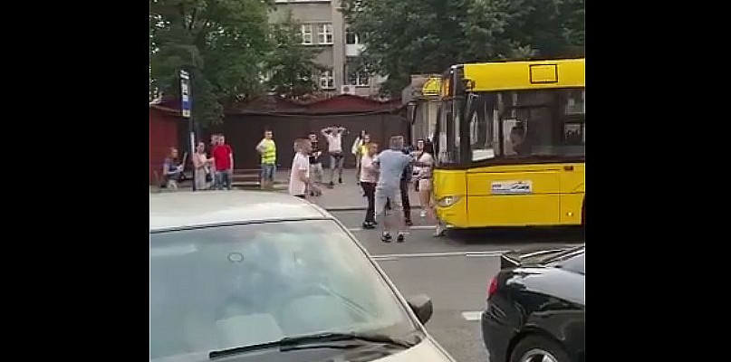 Katowice. 19-latka zginęła pod kołami autobusu. 