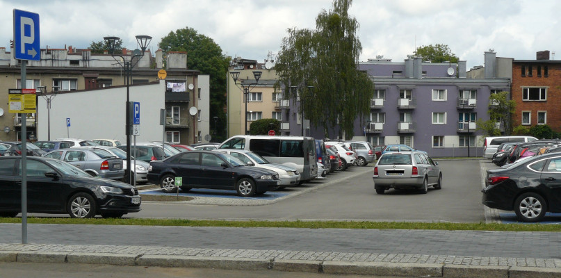 Tarnowskie Góry. Parking na terenie po zakładach Tarmilo. fot. Agnieszka Reczkin