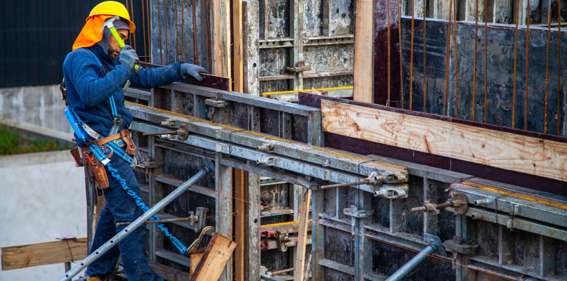 Pracownik spadł z rusztowania. Fot. pixabay.com