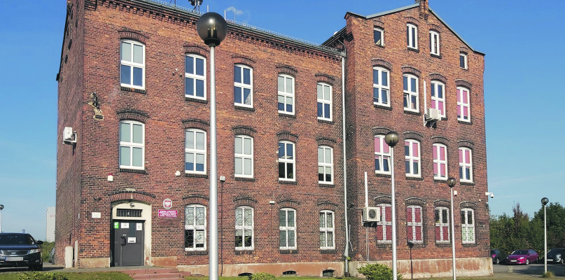 Sąd, jeśli nie weźmie budynku w całkowity zarząd, będzie się musiał wyprowadzić. Miasto nie może utrzymywać obecnego stanu. Fot. Olga Blaszczok