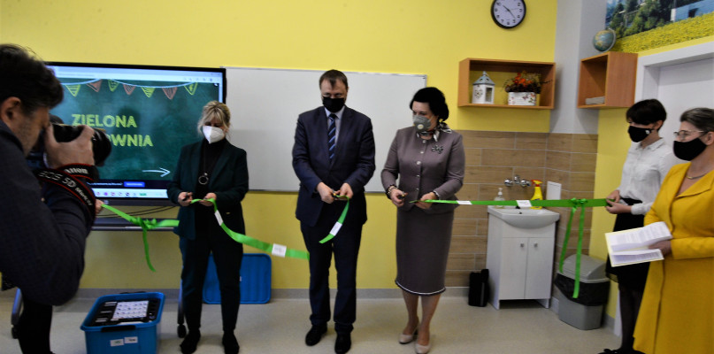 W Szkole Podstawowej nr 5 w Tarnowskich Górach otwarto w piątek zieloną pracownię. 