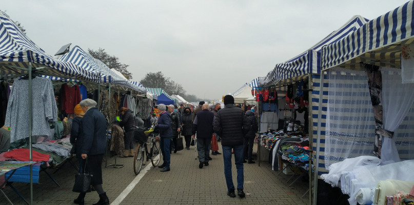 Radzionków. Opłaty za targowisko będą wyższe. Czy przełoży się to na wzrost cen? Fot. Elżbieta Kulińska