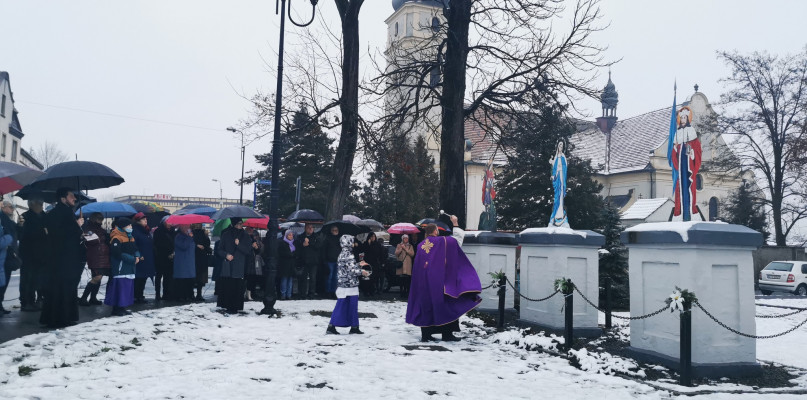 W Tworogu poświęcono odnowione figury. Fot. Archiwum UG w Tworogu