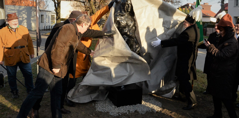 Tarnowskie Góry. W Opatowicach odsłonięto figurę gwarka. Fot. Jarosław Myśliwski