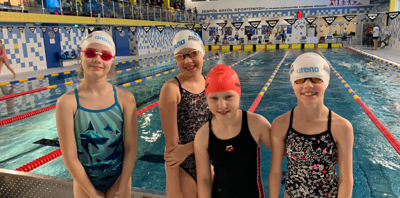 10-letnie zawodniczki z MKS Park Wodny. Fot. Archiwum klubu