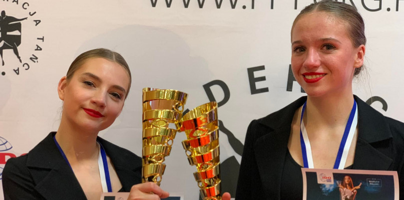 Tancerki Aleksandra Janiczek i Justyna Suchańska zdobyły tytuł wicemistrzyń świata. Fot. Archiwum Studia Tańca MK 