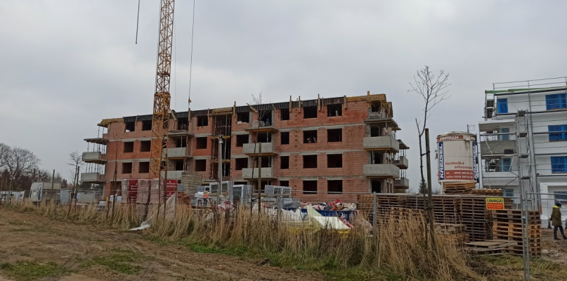 Bloki mieszkalne buduje też MTBS Tarnowskie Góry. Na zdjęciu w Lublińcu. Fot. MTBS 