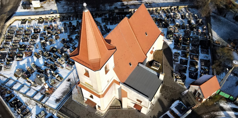 Kościół w Karochowicach. Czy templariusze przyczynili się do powstania kościoła w tej miejscowości, czy to tylko legenda? Fot. Jarosław Myśliwski