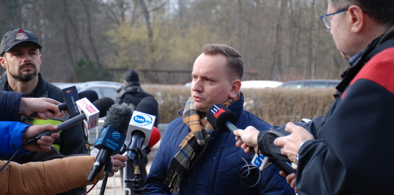 Rzecznik Nitroergu Krzysztof Maciejczyk mówi, że w zakładzie wprowadzono żałobę. Fot. Jacek Tarski 