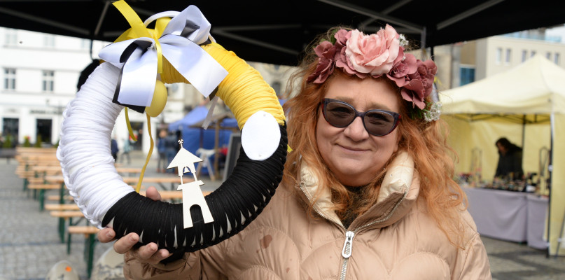 – Tym razem zrobiłam całoroczne wianki tarnogórskie – powiedziała Beata Hetmańczyk z Tarnowskich Gór. Fot. Jarosław Myśliwski