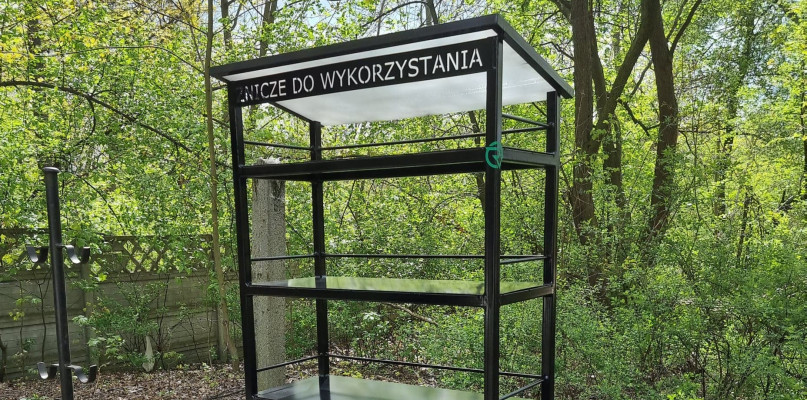 Gdzie jeszcze powinny stanąć takie regały? Fot. Archiwum UM w Tarnowskich Górach