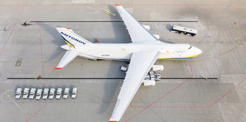Na pokładzie Rusłana było 20 ambulansów. Fot. Piotr Adamczyk, Katowice Airport