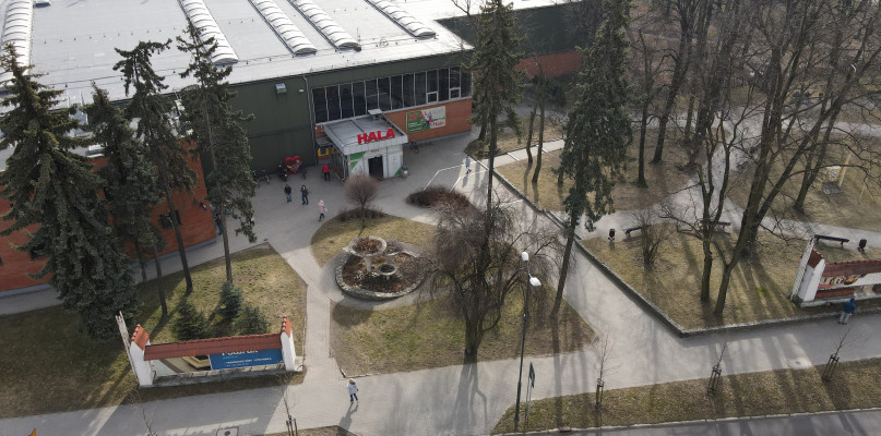 W planach jest przebudowa skweru przed halą targową. Fot. Archiwum Gwarka 