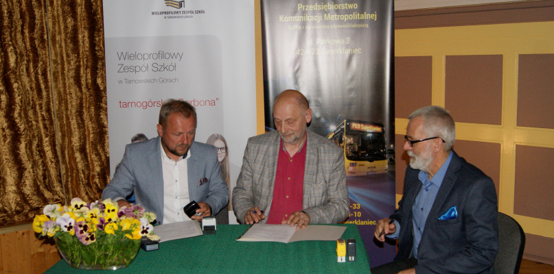Szkoła z Tarnowskich Gór i PKM Świerklaniec będą współpracować. Fot. Alicja Jurasz