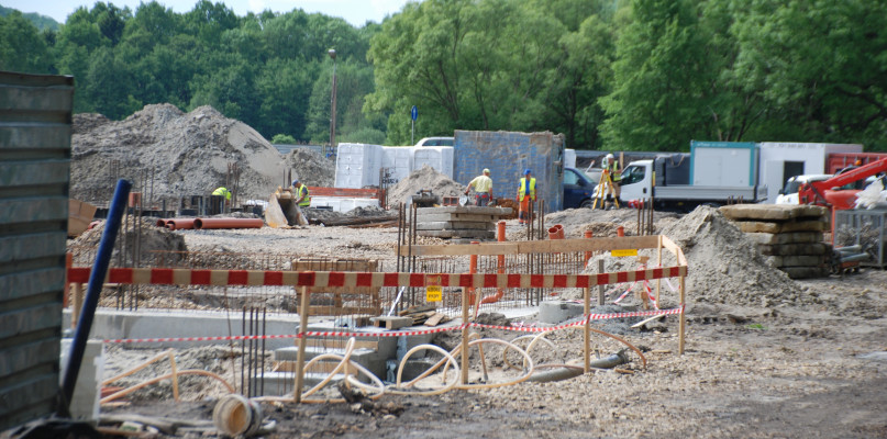 Trwa budowa marketu Lidl w Świerklańcu. Fot. Elżbieta Kulińska 