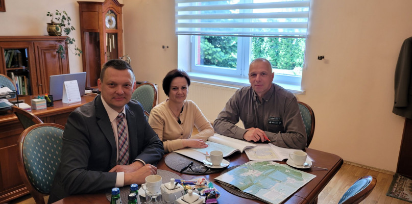 Spotkanie w nadleśnictwie. Fot. Archiwum M. Skrzydły