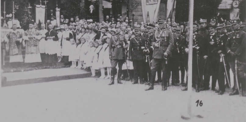 Msza polowa na rynku w Tarnowskich Górach 26 czerwca 1922 r. Fot. Archiwum Muzeum