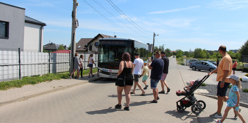 Testowy przejazd autobusu po osiedlu Sielanka. Fot. Alicja Jurasz