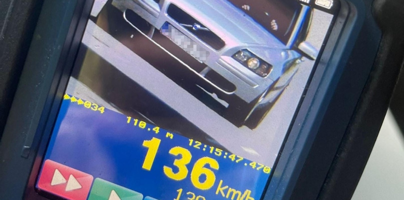 Ulica Repecka, kierowca znacznie przekroczył prędkość. Fot. Archiwum KPP w Tarnowskich Górach 