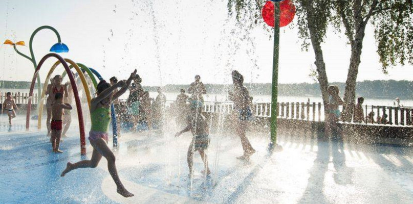 Szczególnie popularny jest wodny plac zabaw. Fot. Archiwum MOSIR Tychy 
