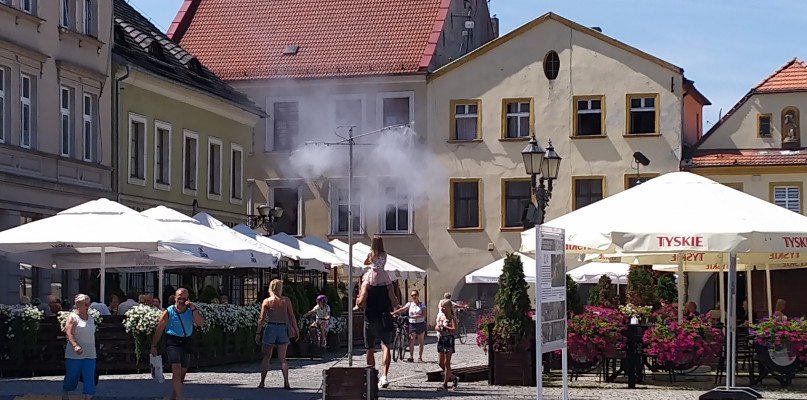Kurtyna wodna na rynku w Tarnowskich Górach. Fot. Elżbieta Kulińska