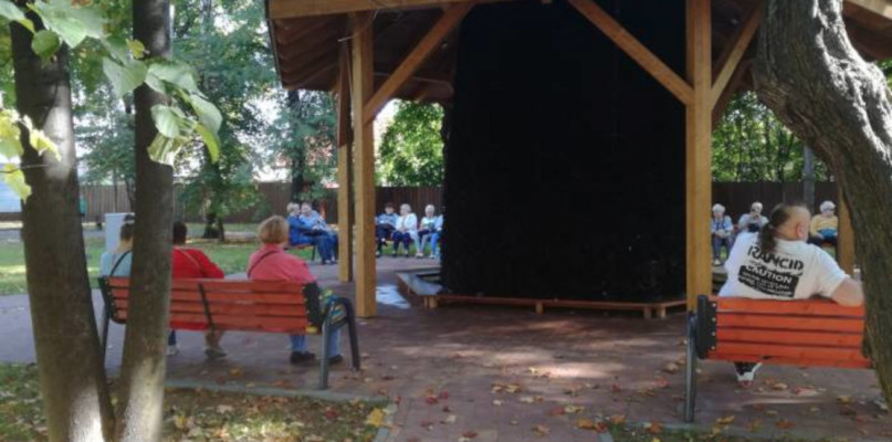 Niewielka tężnia działa w Piekarach Śląskich. Jej budowy chcieli mieszkańcy, którzy zagłosowali na projekt w ramach miejskiego budżetu obywatelskiego. Fot. UM Piekary Śląskie