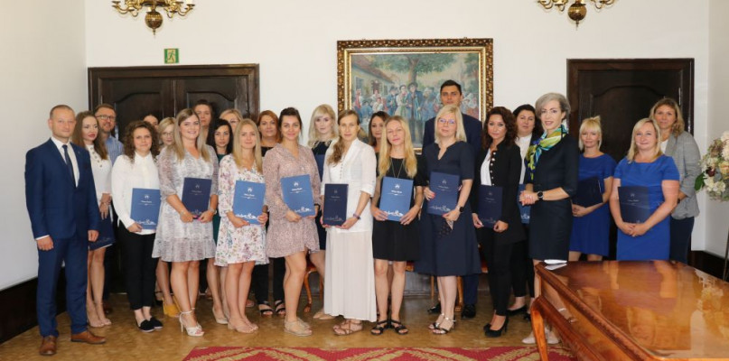 W Piekarach Śląskich awans odebrało 22 nauczycieli. Fot. Archiwum UM w Piekarach Śląskich 