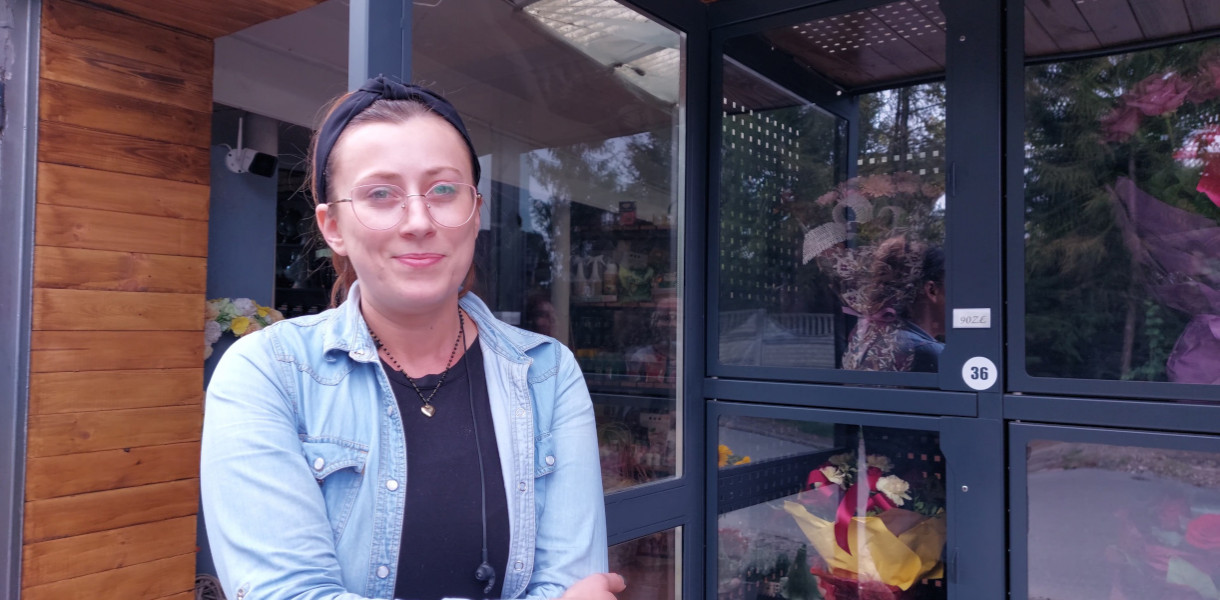 - Kwiatomat jest czynny od 5 września, na razie zbieramy opinie klientów na jego temat – mówi Izabela Siedlecka. Fot. Olga Blaszczok